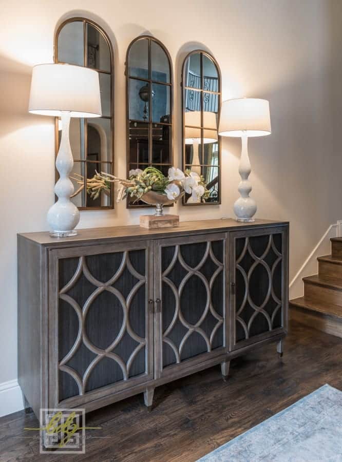 Featured image for Tips for Creating a Welcoming Entryway with Stylish Fixtures